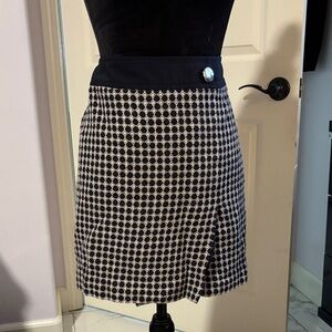 Stylish Black and White Women's Skirt